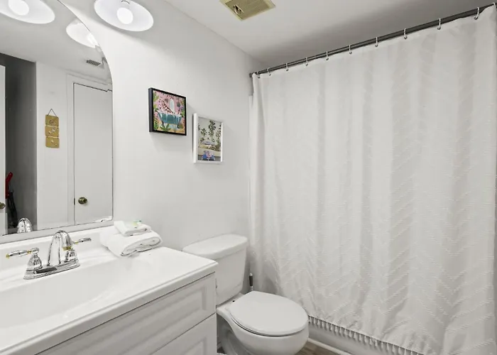 The Cove A118 Cozy Lagoon Getaway Apartment